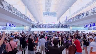 Flash Mob  Amazing Orchestra Performance at the Airport HD 🎵💃🏽 [upl. by Shari]