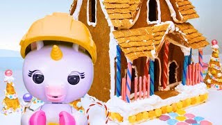 Fingerlings  How To Make A Gingerbread House with Gigi The Unicorn  Kids Cartoons [upl. by Dnomsed103]