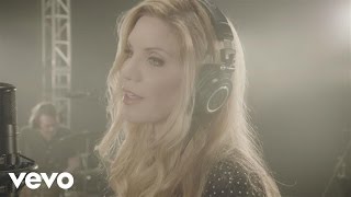 Alison Krauss  Losing You LIVE VERSION [upl. by Epolulot]