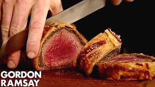 CHRISTMAS RECIPE Christmas Beef Wellington [upl. by Nytnerb]