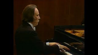 Arturo Benedetti Michelangeli  Beethoven Piano Sonatas No12 amp 11 1981 [upl. by Riek]