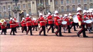 la relève de la gardeBuckingham PalaceLondres [upl. by Edge280]