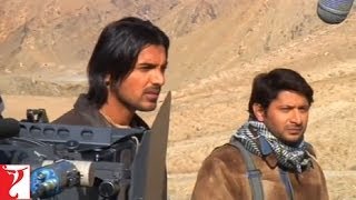 Making Of The Film  Kabul Express  Part 3  John Abraham  Arshad Warsi  Linda Arsenio [upl. by Enidlarej]