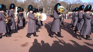 Relève de la garde à Buckingham Palace [upl. by Licha644]