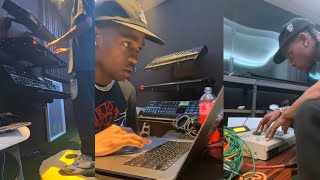 TRAVIS SCOTT MAKING A BEAT IN THE STUDIO FULL VIDEO [upl. by Chic]