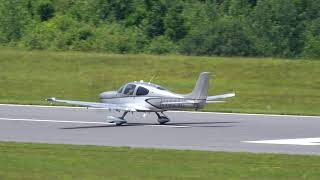 Cirrus SR22 takeoff 4K Video [upl. by Cadman775]