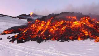 Vulcano Etna eruzione 28 febbraio 2017 Il fronte lavico [upl. by Good]