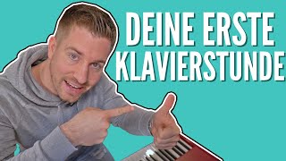 KLAVIER LERNEN I Deine 1 Klavierstunde [upl. by Ilehs]