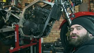 Rebuilding a Suzuki GSXR 750  Series 2 Part 1 Its GSXR oclock [upl. by Tortosa]