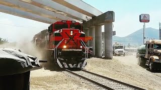 MUST SEE Ferromex Train Run very very fast 4021 4679 2038 and dpu 4044 [upl. by Jezebel]