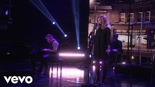 Alison Krauss  Dream of Me Live on The Ellen Show [upl. by Yanel]