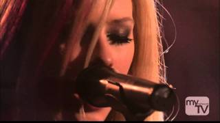 Avril Lavigne  Keep Holding On live [upl. by Heymann]