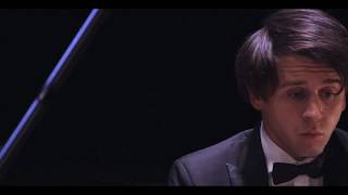 Vitaly Pisarenko plays Schumann Warum Why [upl. by Uwkuhceki19]