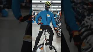 DECATHLON Btwin City Cycling Jackets RC 100 Blue Windbreaker Rain Jacket trousers Stand Road Bike [upl. by Eenobe]