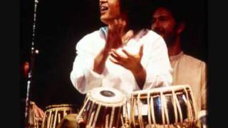 Tabla Solo  Ustad Zakir Hussain  Keherwa [upl. by Tharp880]